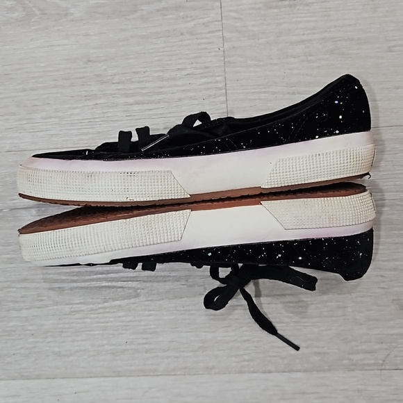 Superga Woman's Round Toe Sneaker Shoes Size 6 - Picture 7 of 10